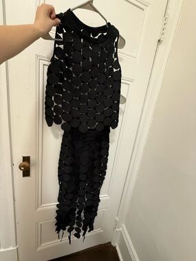 Black Circle-Detail skirt and top set!!